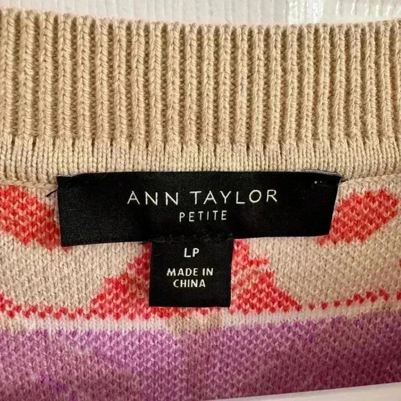 Ann Taylor Floral Graphic Quarter Sleeve Knit Top - Petite Large - Picture 6 of 10